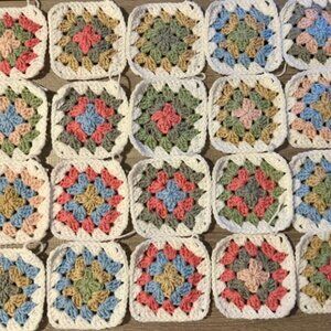 Lot of 20 4.5” MIXED COLORS Crochet TRADITIONAL GRANNY SQUARES Afghan Blanket